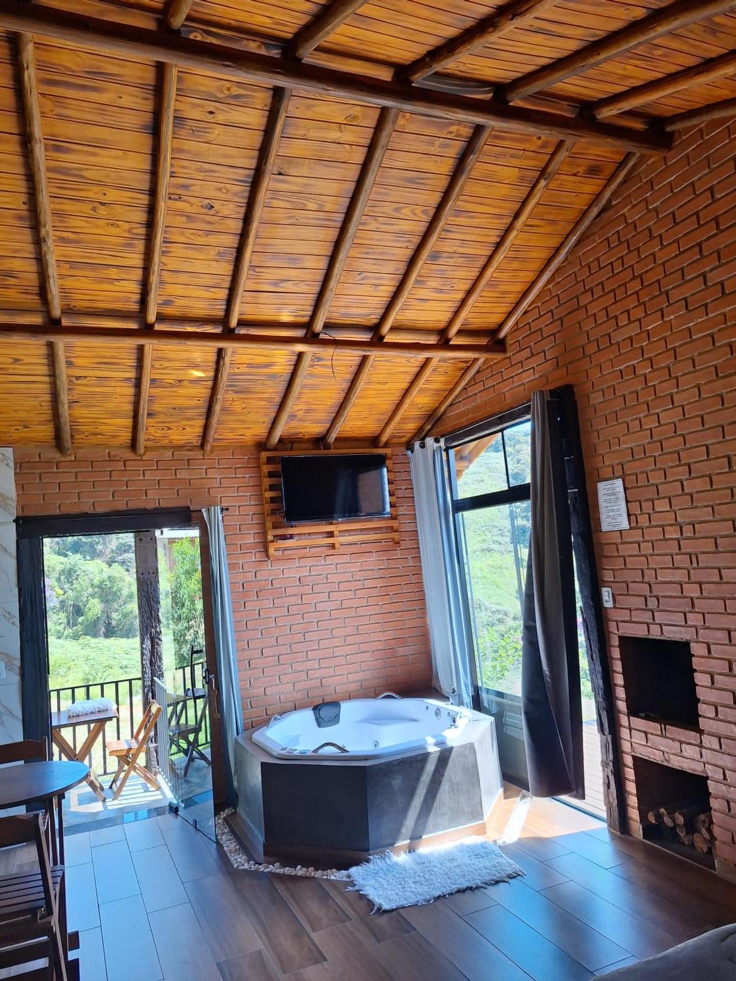Vitrine Da Serra Chale Luxo Chalet Lima Duarte