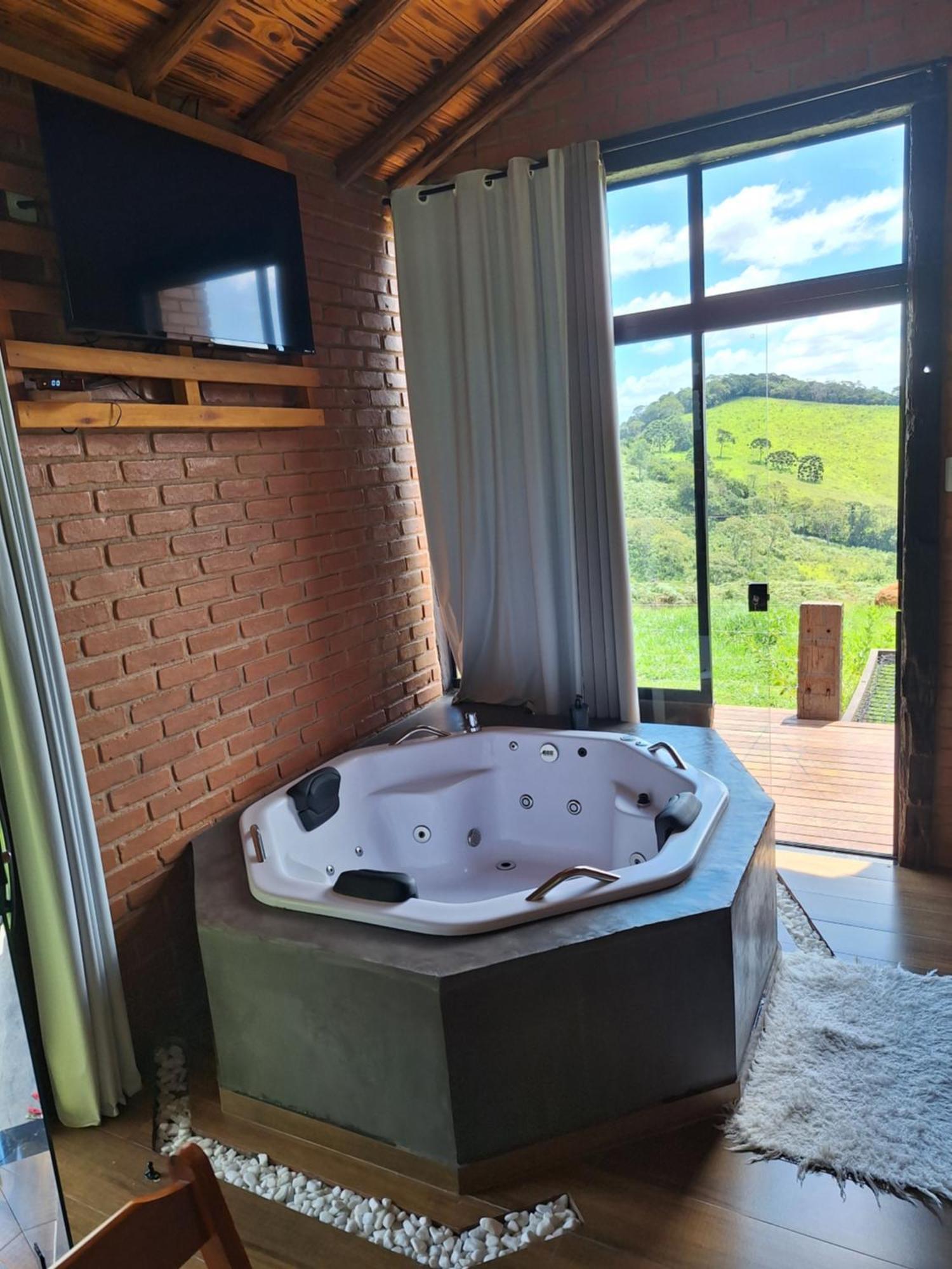 Vitrine Da Serra Chale Luxo Chalet Lima Duarte