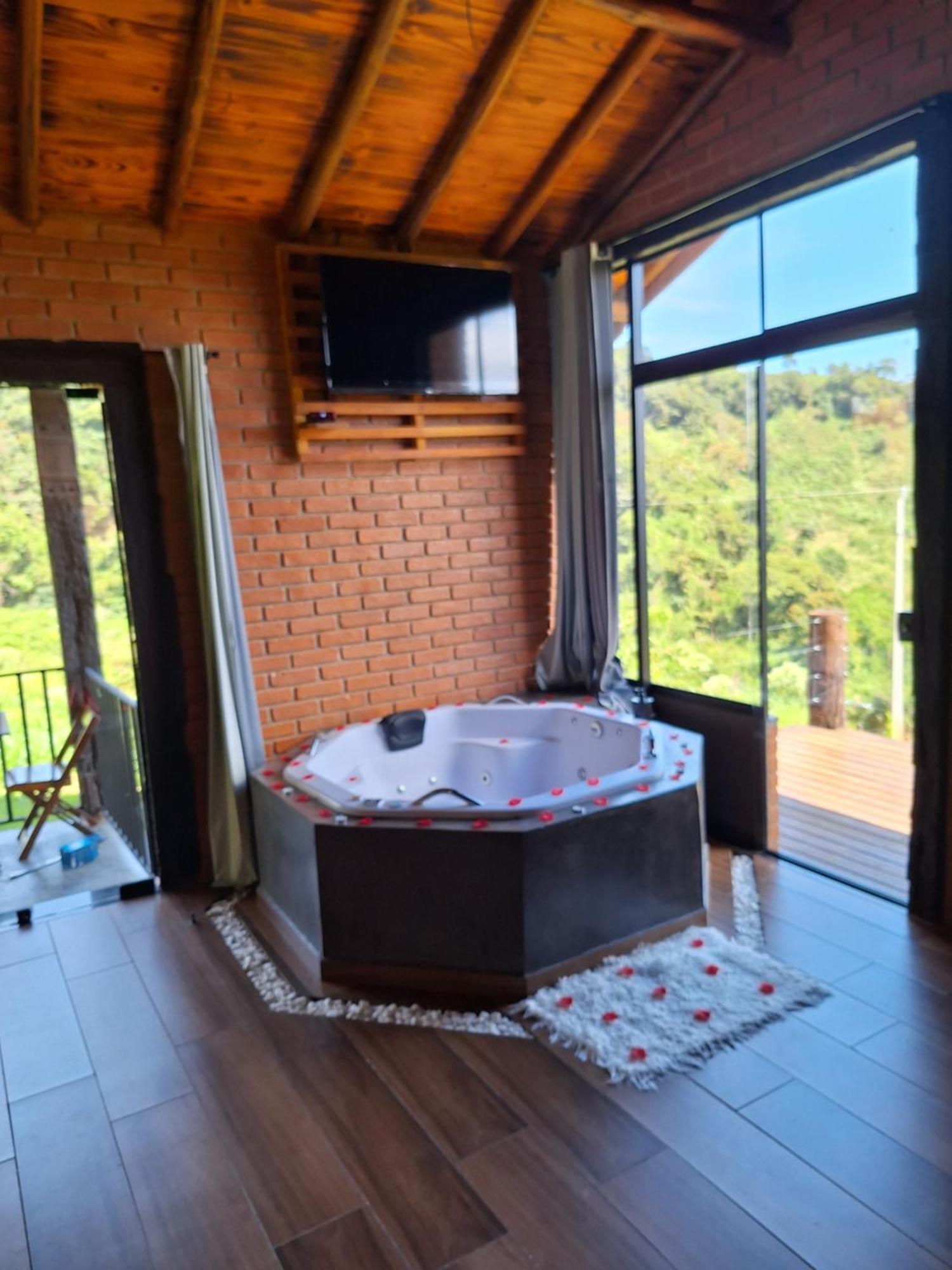 Vitrine Da Serra Chale Luxo Chalet Lima Duarte